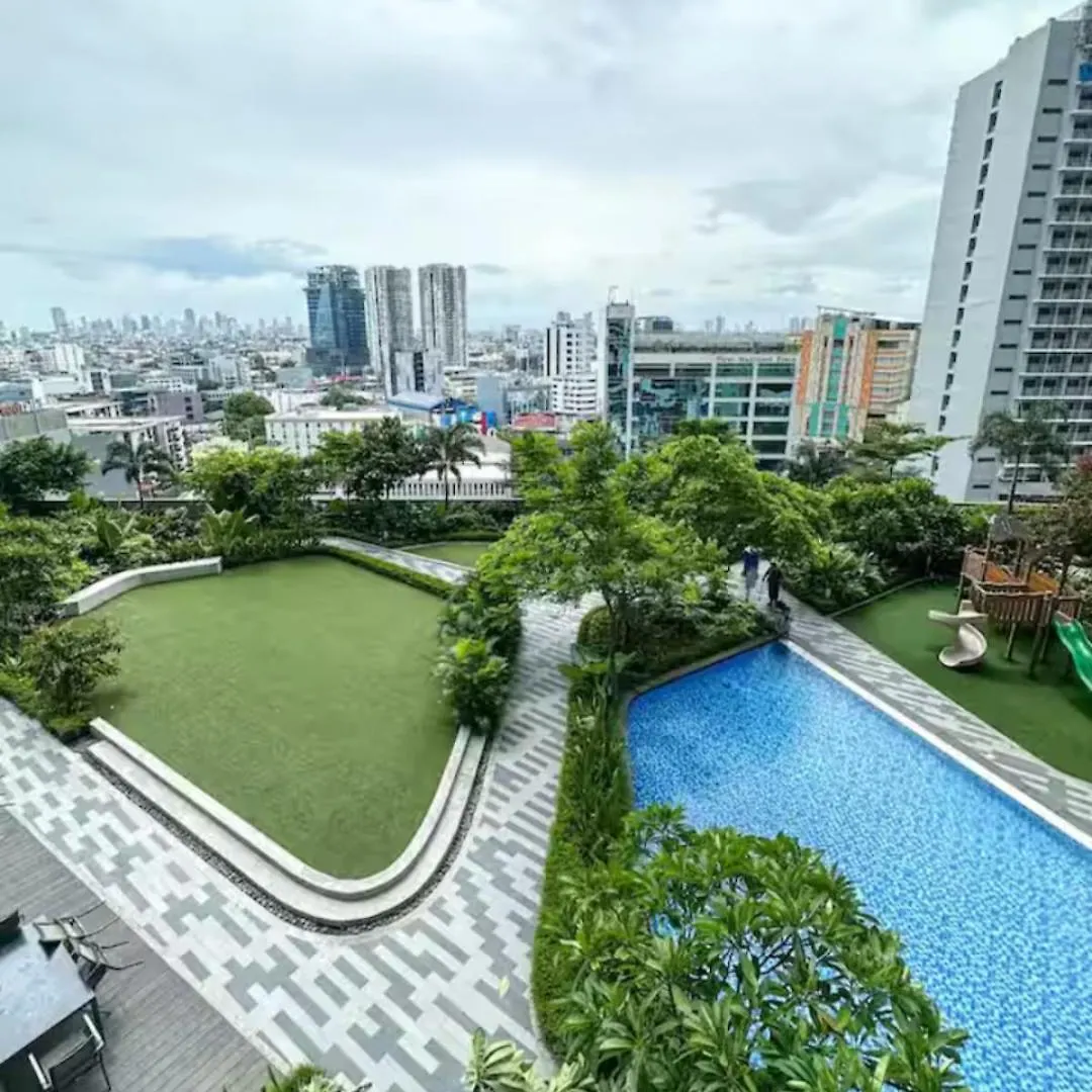 Aparthotel Fully Furnished One-Bedroom Unit With Balcony And A Beautiful City View Manila